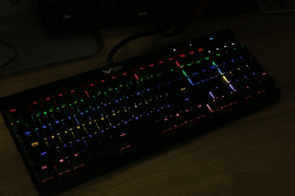 美商海盗船Vengeance K70 RGB游戏机械键盘驱动 截图0