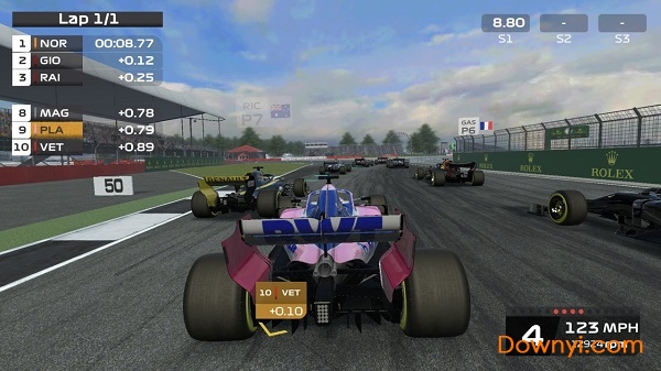 F1 Mobile Racing无限金钱版 截图1